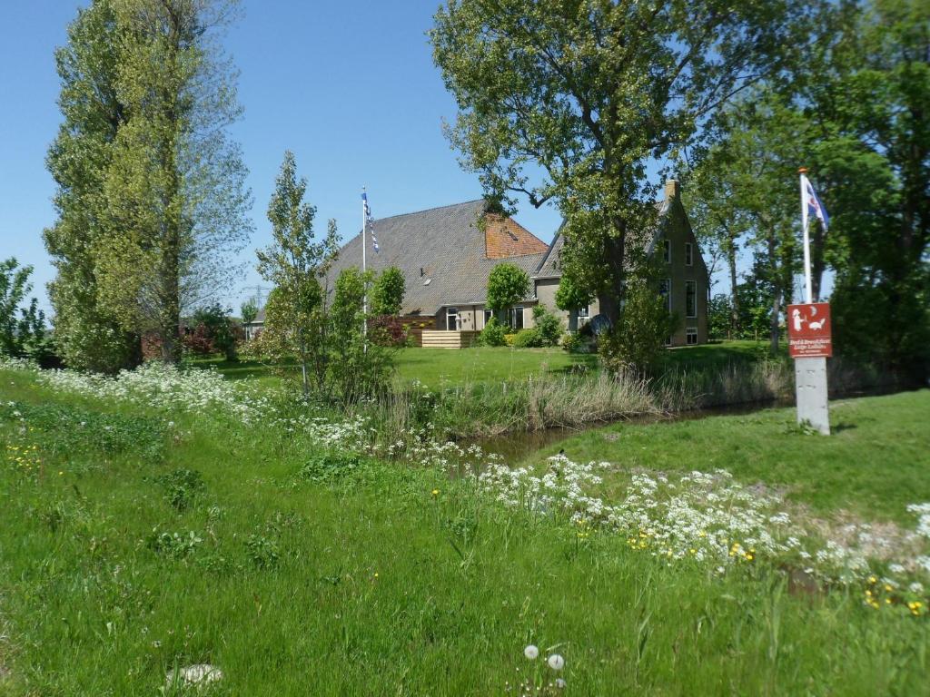 Bed And Breakfast Lutje Lollum Franeker Buitenkant foto